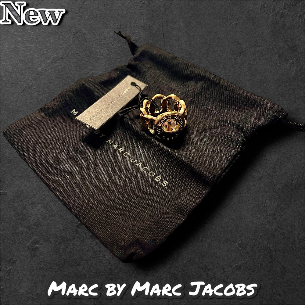 🔴New Marc by Marc Jacobs Gold Chain Link Turnlock “Chunky Katie” Ring Size 5/6 - Picture 8 of 8